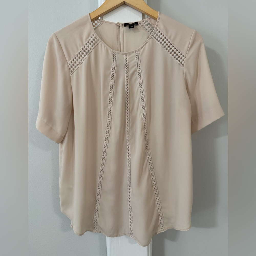 Ann Taylor Soft Beige Blouse with Cutout Lace Accents - M